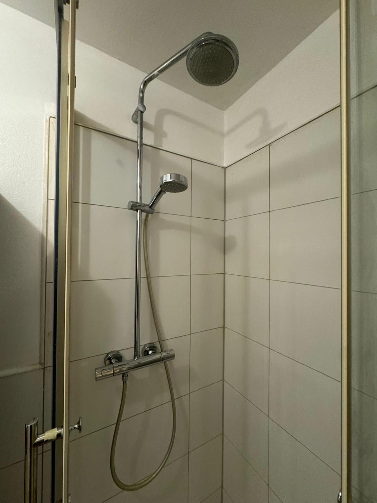 Moebliertes Zimmer Mit Tv, Internet & Kompletter Ausstattung In Bonn-Mehlem 外观 照片