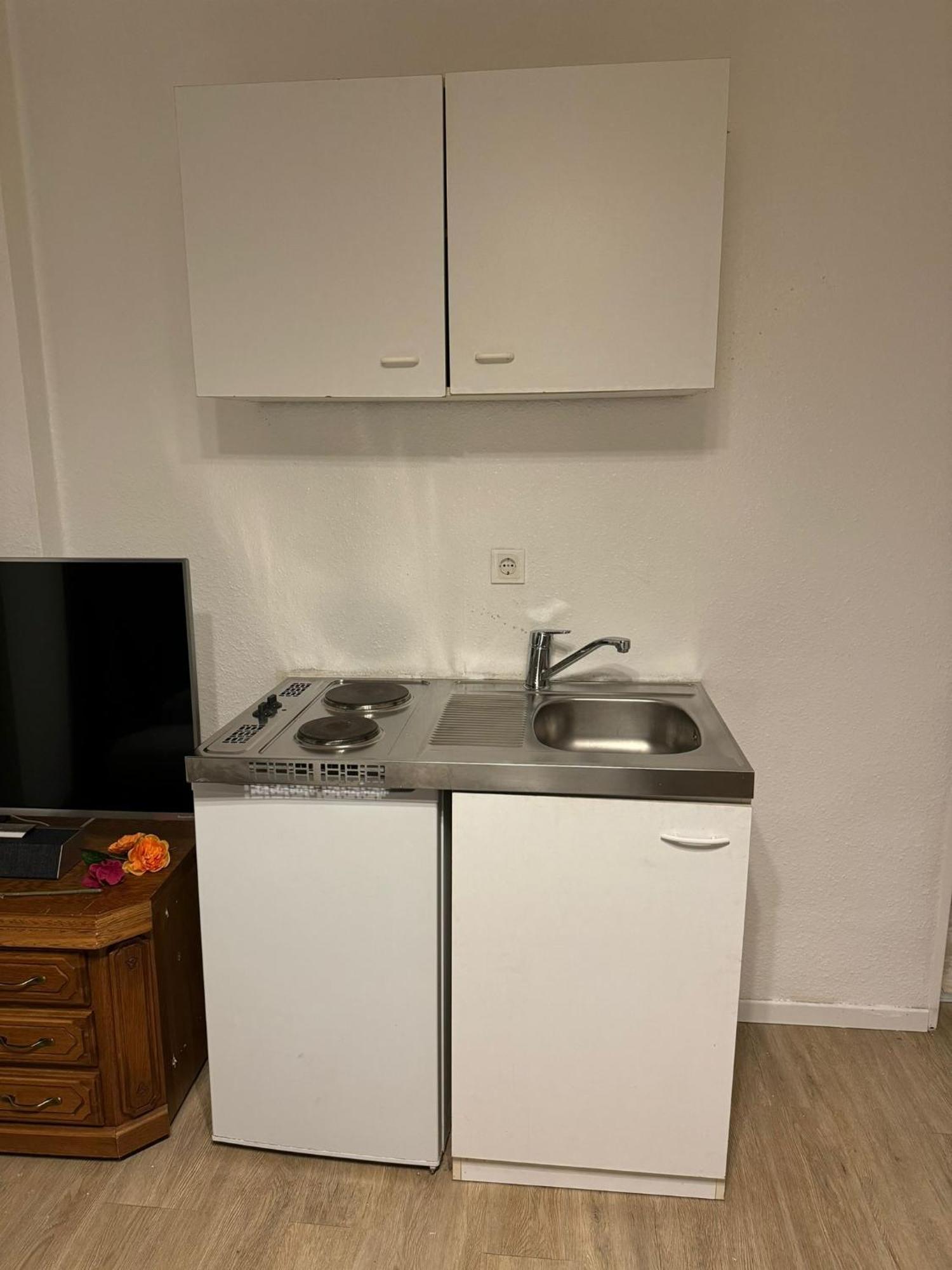 Moebliertes Zimmer Mit Tv, Internet & Kompletter Ausstattung In Bonn-Mehlem 外观 照片